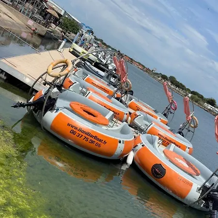 Docked Boat * 르발카레스